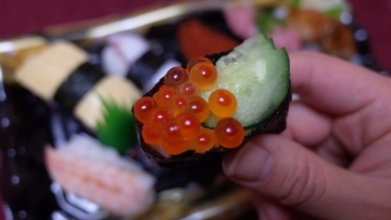 Wah, Pengguna Twitter di Jepang Temukan Jejak Kaki Kucing di Telur Ikan Salmon!2 Wah, Pengguna Twitter di Jepang Temukan Jejak Kaki Kucing di Telur Ikan Salmon!2