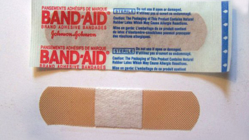 Pengguna Twitter di Jepang Kenalkan Cara Baru Menggunakan Plester