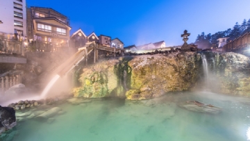 retina_pixta_12477189_S