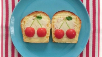 Cherry Toasts, Roti Berhiaskan Cherry Lagi Tren di Dunia Instagram Jepang (1)