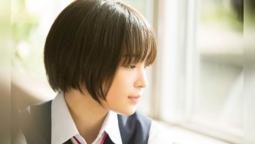 Film Live-Action Sensei! yang Dibintangi Suzu Hirose Luncurkan Trailer Pertama