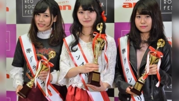 Mahasiswi Jepang ini Bikin Para Pengguna Twitter Meleleh Karena Kecantikannya (1) Mahasiswi Jepang ini Bikin Para Pengguna Twitter Meleleh Karena Kecantikannya (1)