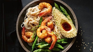 Resep Salad Mie Soba Udang & Asparagus Khas Jepang yang Menggoda Selera