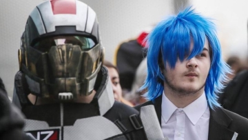 Ribuan Cosplayer Superhero dan Karakter Populer Banjiri Kota Liverpool di Inggris (6)