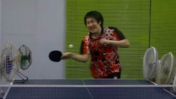Wow, Pemain Tenis Meja Jepang Tampilkan Trik Bowling Super Gokil!
