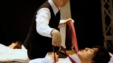 Cantik dan Berprofesi Unik, Wanita Jepang Ini Juarai Kontes Mendandani Mayat (1)