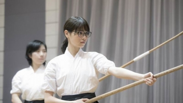 Film Live-Action Asahinagu Yang Dibintangi Anggota Nogizaka46 Perlihatkan Foto-foto Adegannya (4) Film Live-Action Asahinagu Yang Dibintangi Anggota Nogizaka46 Perlihatkan Foto-foto Adegannya (4)