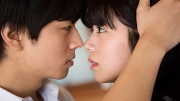 Film Live-Action Ichirei Shite, Kiss Yang Dibintangi Elaiza Ikeda & Masaki Nakao Rilis Trailer (1)