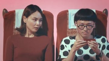 10 Tipe Yang Orang Enggan Duduk Bersebelahan Di Transportasi Umum 7