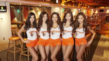 Hooters Di Ginza Sediakan Ruang Kerja Murah Dan Gratis Untuk Pelajar