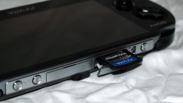 282514-game-card-slot