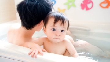 baby in bath