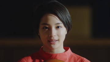 Aktris Suzu Hirose Ajak Orang-Orang Jadi Sukarelawan Di Olimpiade 2020