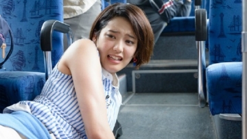 Pakai Rok Pendek Saat Naik Bus di Jepang Usahakan Hindari Tempat Ini