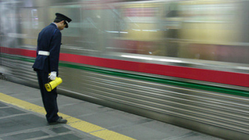 Mirip Ojigi di Jepang, Budaya PT KAI Digunjingkan Netizen