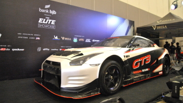 the_elite_showcase_gtr_fia_gt3_japanese_station-1