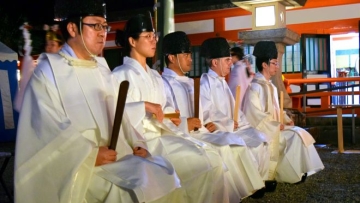 Ritual Mistik di Kuil Kumano Hayatama Taisha / asahi