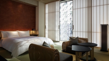 Kamar yang luas di Hoshinoya Tokyo