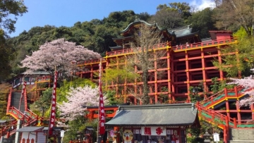 Kuil Yutoku Inari Kuil Yutoku Inari