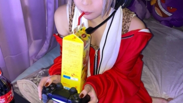 Yutachi, The Gamer Girl (https://soranews24.com/)