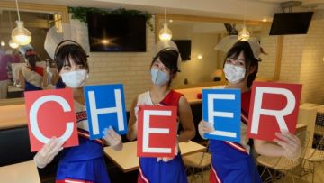 Cheerleader di Cheers One Cheerleader di Cheers One
