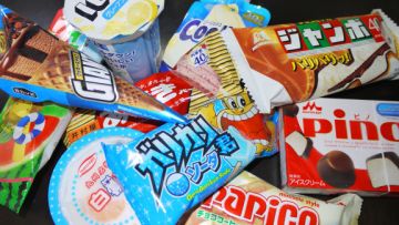 Berbagai varian es krim Jepang Berbagai varian es krim Jepang