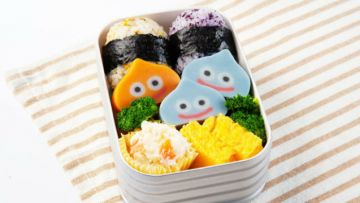 e Ikan berbentuk Dragon Quest Slime