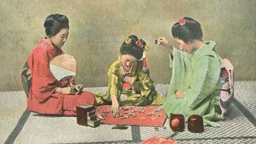 Bermain Hanafuda Bermain hanafuda