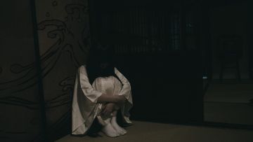 Ilustrasi stress  bunuh diri Jepang meningkat japanesestation.com
