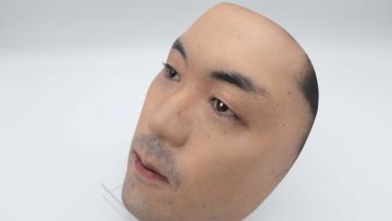 topeng wajah realistis dari kamenya omote