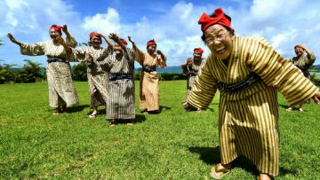 Lansia di Okinawa Lansia di Okinawa