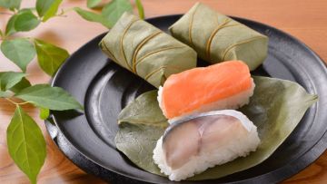 Kakinoha-zushi sushi unik Jepang kakinoha-zushi japanesestation.com