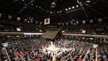 New Year Grand Sumo Tournament atlet sumo jepang japanesestation.com