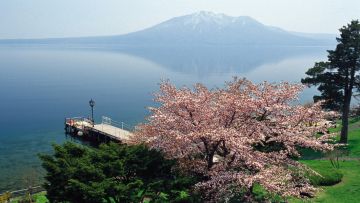 Danau Shikotsu  Danau Shikotsu Hokkaido Jepang