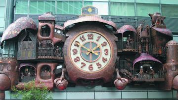 Ni-Tele Really Big Clock instalasi karya seni tokyo jepang ghibli japanesestation.com