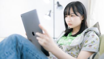 Tablet siswa sma jepang kyoto tablet japanesestation.com