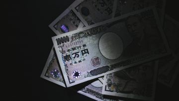 Uang Yen Jepang, pakutaso.com/sushipaku Uang Yen Jepang, pakutaso.com/sushipaku