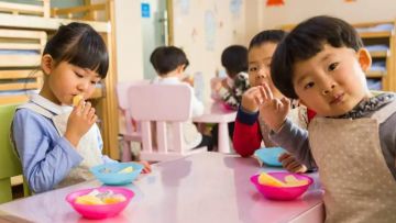 Jepang Sediakan Daycare Gratis untuk Anak di Bawah Dua Tahun Jepang Sediakan Daycare Gratis untuk Anak di Bawah Dua Tahun