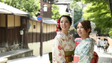 Persewaan kimono di daerah Gion (Kimonoed) Persewaan kimono di daerah Gion (Kimonoed)