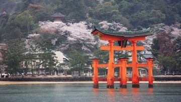 Kuil Itsukushima: Warisan Budaya Dunia di Pulau MIyajima Kuil Itsukushima: Warisan Budaya Dunia di Pulau MIyajima