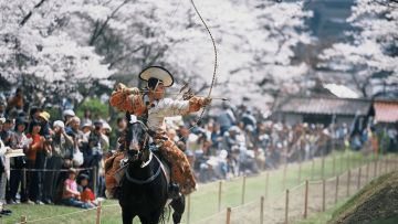 Festival Tsuwano Yabusame (JNTO). Festival Tsuwano Yabusame (JNTO).