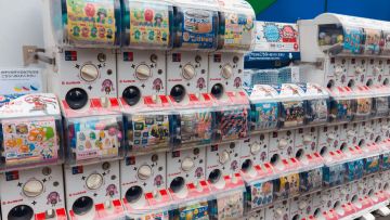 Mesin Gachapon di Tokyo (Tokyo Weekender). Mesin Gachapon di Tokyo (Tokyo Weekender)