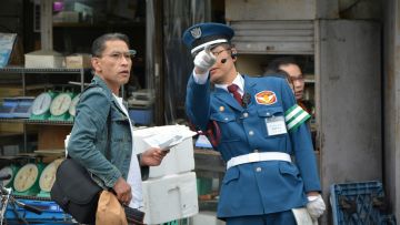 Ketika terdapat barang yang hilang, pengunjung dapat menanyakan ke polisi sekitar Ketika terdapat barang yang hilang, pengunjung dapat menanyakan ke polisi sekitar