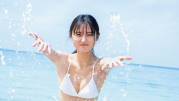 Endo Sakura dalam Photobook Karen. Endo Sakura dalam Photobook Karen.