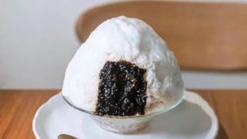 Es kakigori berbentuk onigir (Sora News24) Es kakigori berbentuk onigiri (Sora News24)
