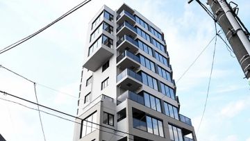 Kondominium setinggi 10 lantai yang akan dirobohkan (Asahi Shimbun) Kondominium setinggi 10 lantai yang akan dirobohkan (Asahi Shimbun)