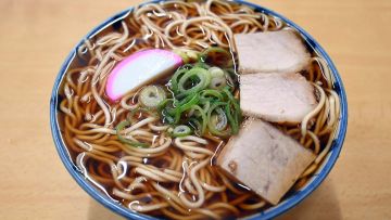 Sajian lezat ramen dari Marudebu Sohonten (The Japan News). Sajian lezat ramen dari Marudebu Sohonten (The Japan News).