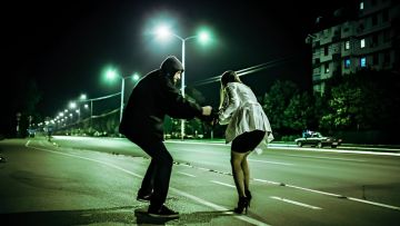 Ilustrasi seorang pria merampok (iStock)