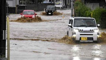 Banjir yang terjadi di daerah Sakata, Prefektur Yamagata (Yomiuri Shimbun). Banjir yang terjadi di daerah Sakata, Prefektur Yamagata (Yomiuri Shimbun).