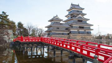 Kastil Matsumoto yang ikonik di Prefektur Nagano (Japan Travel). Kastil Matsumoto yang ikonik di Prefektur Nagano (Japan Travel).